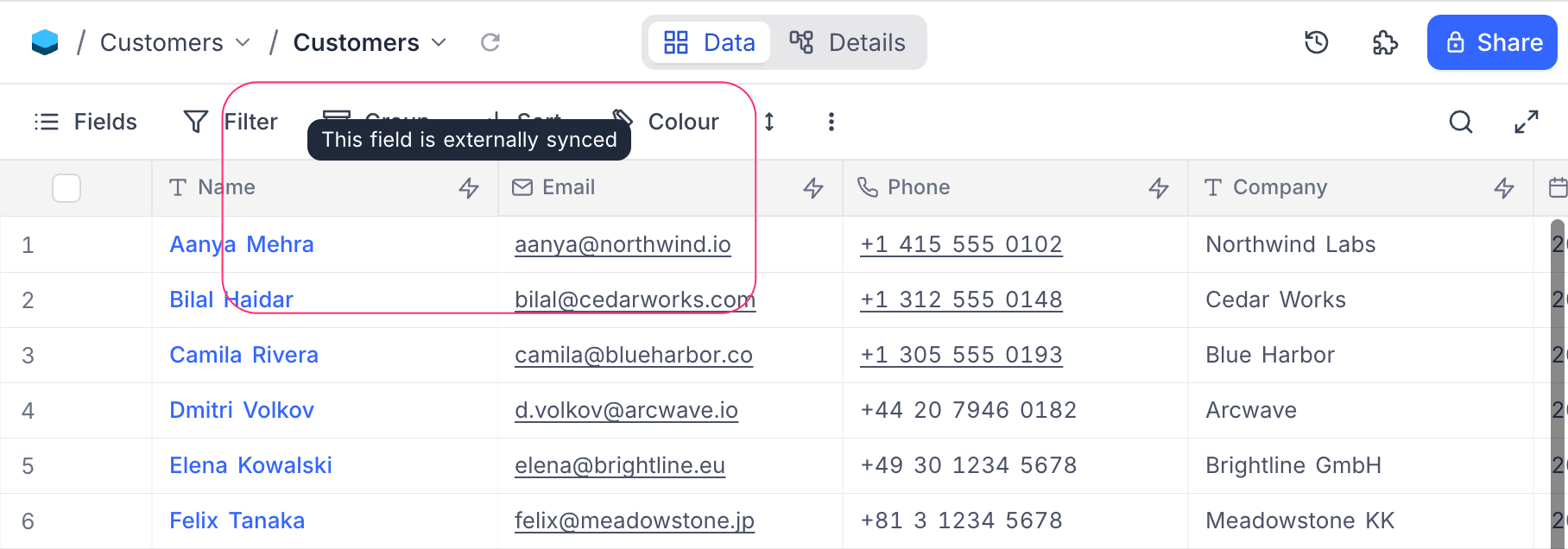 Synced field indicator